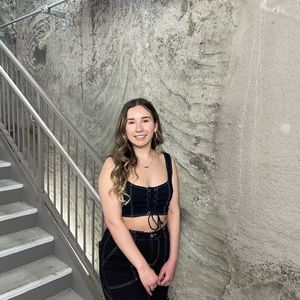 Meet your Posher, Ashley